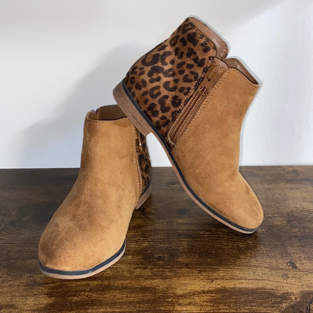 Little girls shoes